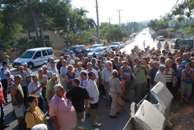 Didimde deniz kirliliği yol kapattırdı