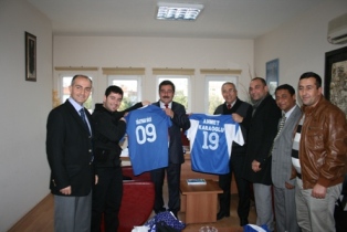 Yenihisarspor Kulubünden başkan yardımcılarına anlamlı ziyaret