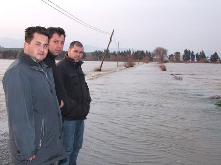 YURDUN BÜYÜK BİR BÖLÜMÜ KAR, AYDIN İSE TAŞKIN ESARETİ YAŞIYOR!