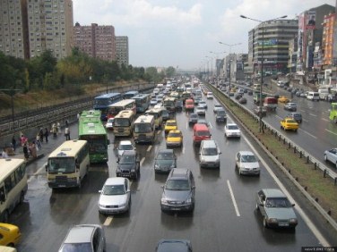 Yoğun bayram trafiğinde dikkatli olun