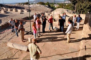 Kadıkalesi kazılarına turizmci ve siyasetçi ilgisi