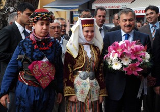 Bakan Eroğlu yatırım müjdelerini açıkladı