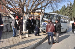 Freni patlayan minibüs kaldırıma çıktı; 1 ölü