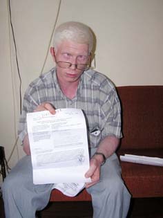 Borçlarını ödeyemeyen baba,  böbreğini satışa çıkardı