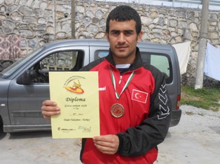 Sökenin şampiyon güreşçileri İran yolcusu