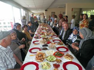 MHP Söke İlçe Teşkilatı şehit annelerini ağırladı