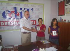 Başarılı öğrenciler ödüllendirildi