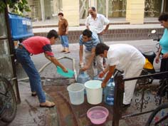 İtfaiye Sökeliler’in  susuzluğunu giderdi