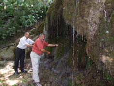 Güney Şelalesi titretiyor