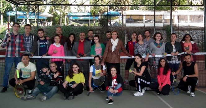 Gürcü ve Romanyalı öğrenciler Aydın'ı gezdi
