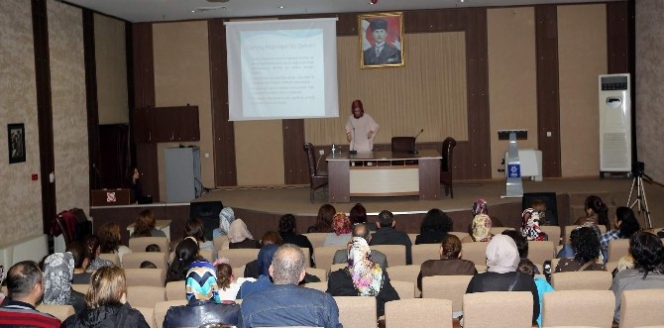 Aydın Büyükşehirden ‘Anne Baba Okulu' eğitim semineri