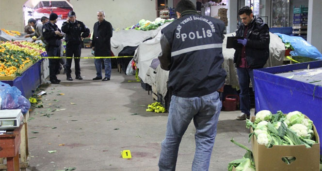 Dini nikahlı eşi ve kayınvalidesini defalarca bıçakladı