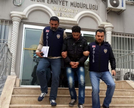 Dolandırıcılardan komisyon alan Suriyeli kurye yakalandı