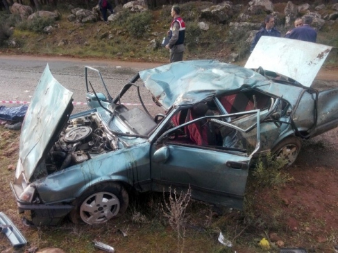 Aydın'da trafik kazası: 2 ölü 3 yaralı