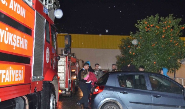 Kuşadası'nda korkutan yangın