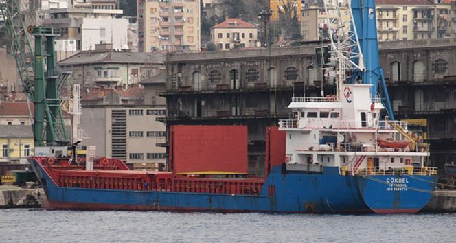 İtalya'da kaza yapan Türk gemisi battı