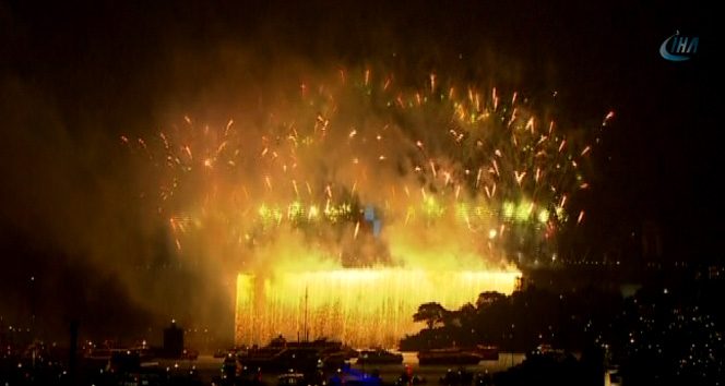 Avustralya, 2015’e “merhaba” dedi