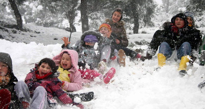 Yarın hangi illerde okullar tatil?