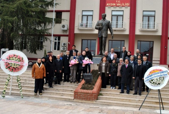 Aydın'da gazeteciler günlerini kutladı