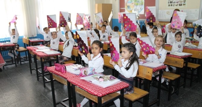 Aydın'da 176 bin 479 öğrenci yarıyıl tatiline girdi