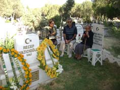 Sevenleri merhum Yazıcıoğlunu unutmadı