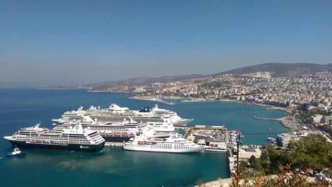 Kuşadası'nda 2015'de gemiyle 700 bin turist gelecek