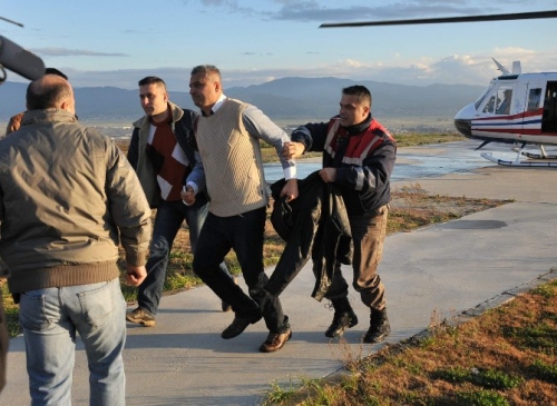 Aydın Efeler'de cinayet zanlısı jandarmaya pusu kurdu: 2 yaralı