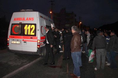 Kasksız Motosikletli Kazada Ağır Yaralandı