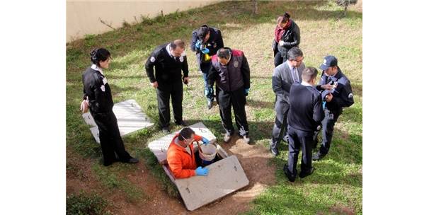 Aydın'da atık rögarında 4 aylık cenin bulundu