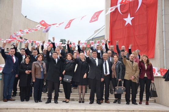 MHP ‘Erkek Egemen' parti görünümünden kurtarılıyor