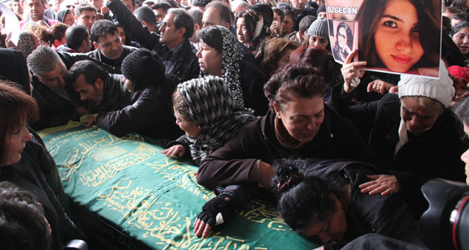 Özgecan'ın annesi: 'Kızıma bunu yapanlar idam edilsin'