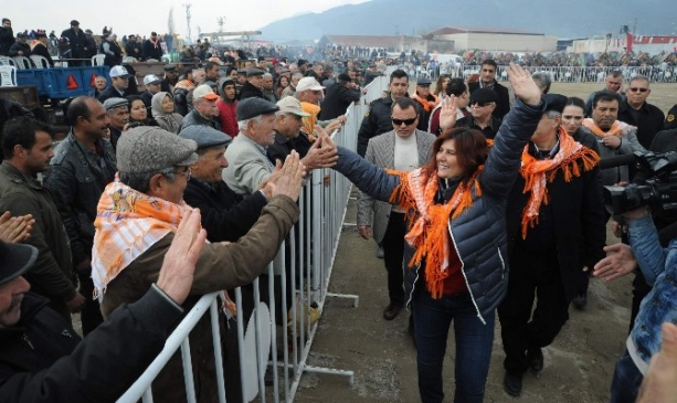 Başkan Çerçioğlu Söke ve Çine deve güreşlerine katıldı