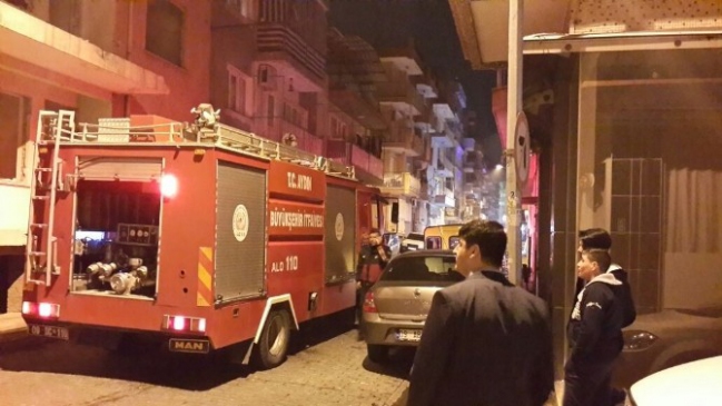 Üşüyen madde bağımlılarının yaktığı ateş mahalleyi ayağa kaldırdı