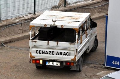 Kuşadası'nda sahilde ceset bulundu