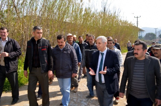 Söke'de Başkan Toyran Kalcık mevkiindeki sorunu yerinde inceledi