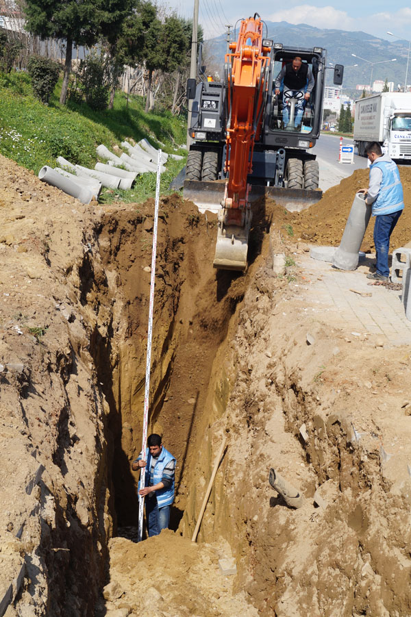 ASKİ şimdi de İstiklal Mahallesi’nde