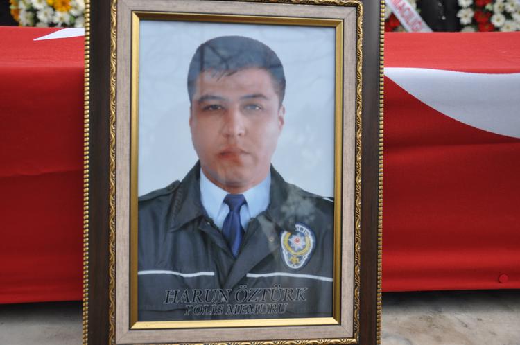 Polis Memuru Öztürk son yolculuğuna uğurlandı
