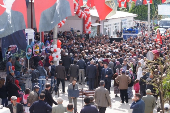 Çerçioğlu Yazıkent kapalı pazar yeri'nin açılışını yaptı