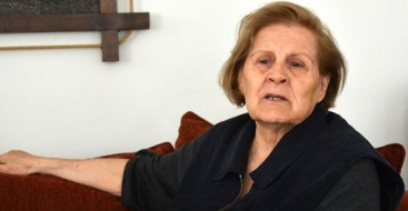 Evini sattı, parasını dolandırıcılara verdi