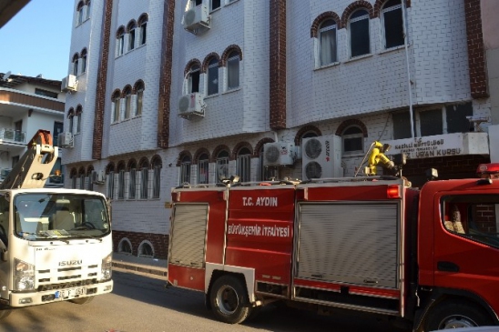 Nazilli'de yangın öğrencileri korkuttu