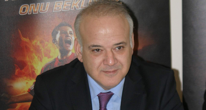 Ahmet Çakar'dan Fenerbahçelileri kızdıracak tweet