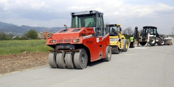 Büyükşehir çevre yolunu asfaltlıyor