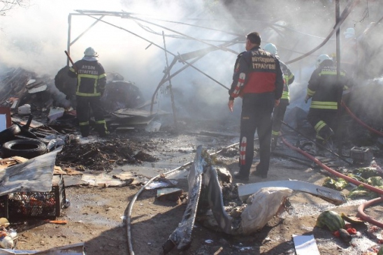 Önce yaktı sonra annesine sarılıp ağladı