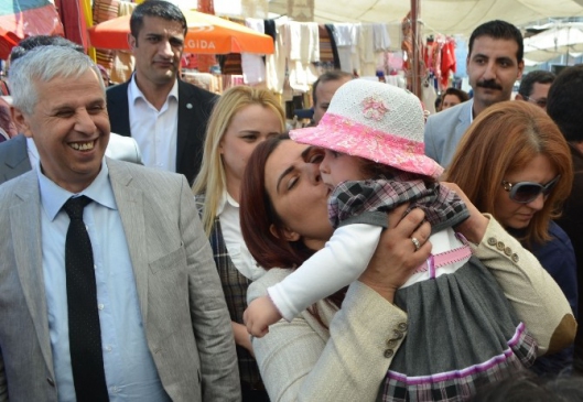 Özlem Çerçioğlu Söke'de özlem giderdi