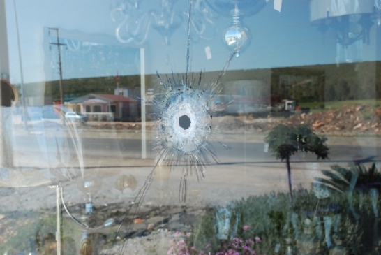 Didim'de Başkan Yardımcısı Ercan Atasoy'un işyeri kurşunlandı