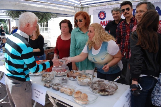 TÜRKAV Aydın Şubesi'nden kermes