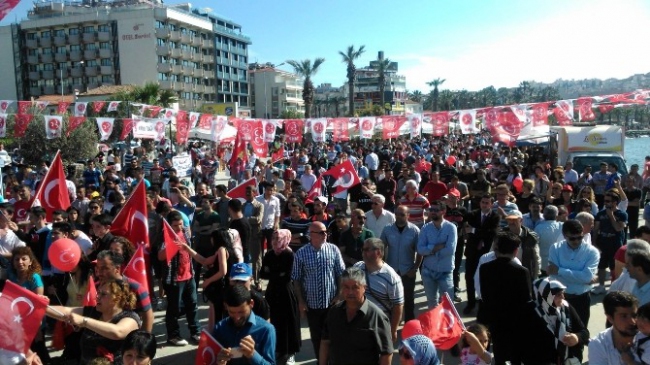 Kuşadası'nda Milliyetçiler Günü kutlaması