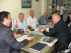 MHP’li Kumcuoğlu’na Kuşadası Ticaret Odası Başkanı Serdar Akdoğan tarafı