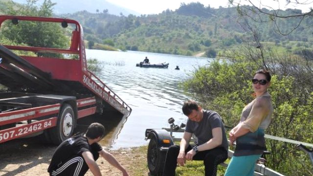Aydın Baraj Gölüne uçan otomobildeki 3 Rus canlarını son anda kurtardı