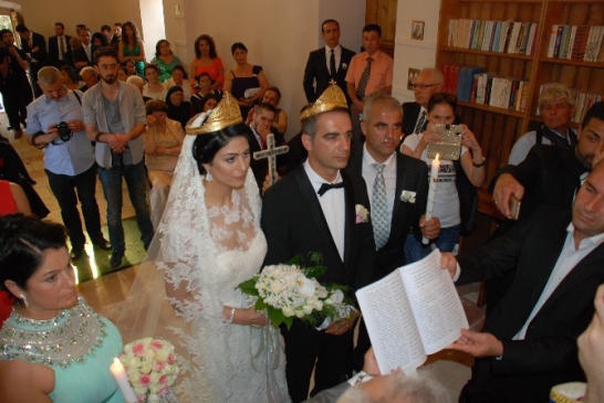 Rum Ortodoks Kilisesinde 145 yıl sonra nikah töreni